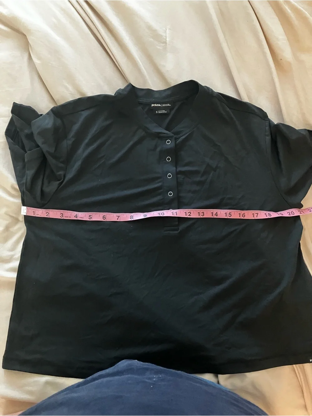 prAna Women's Size S Black Short Sleeve Henley Snap Neck Active Top Stretch Crop - Picture 15 of 16